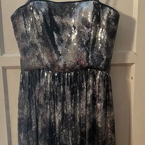 Papell dress size 8, beautiful sequined cocktail length